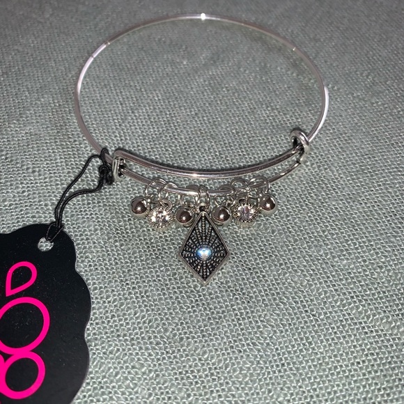 NWT CHARM BRACELET - Picture 2 of 2